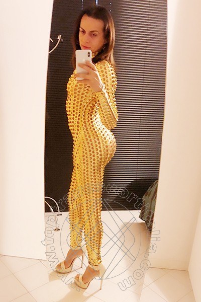 Foto selfie 90 di Samantha Dumont transexescort Riccione