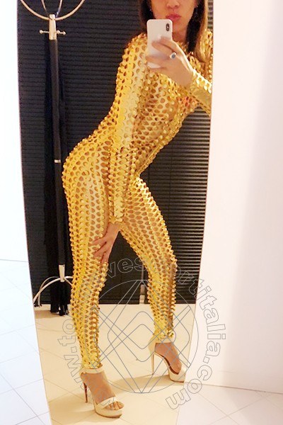 Foto selfie 89 di Samantha Dumont transexescort Riccione