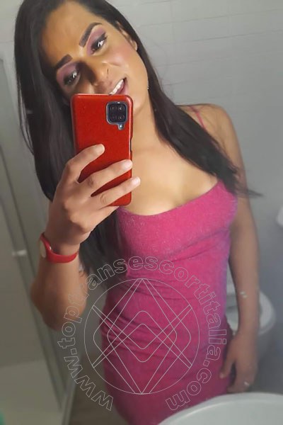Foto selfie 2 di Yasmin Laura transexescort Settimo Torinese