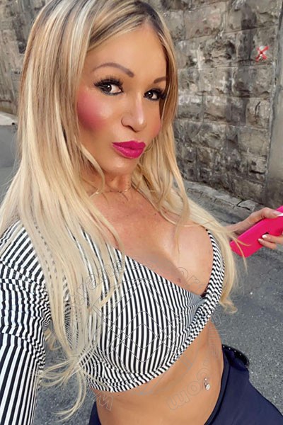 Foto selfie 155 di Pamy La Diva Stellare transexescort Losanna