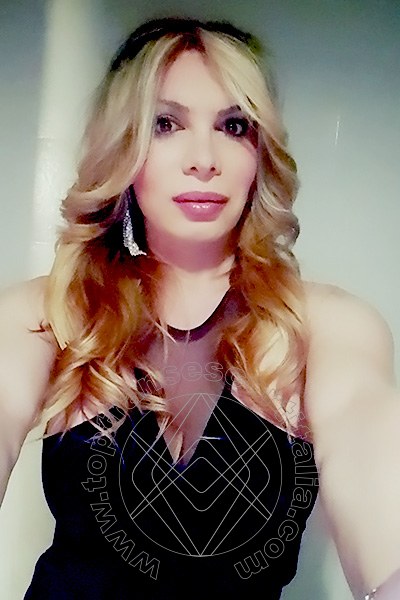 Foto selfie 82 di Giulia Visconti transexescort Napoli