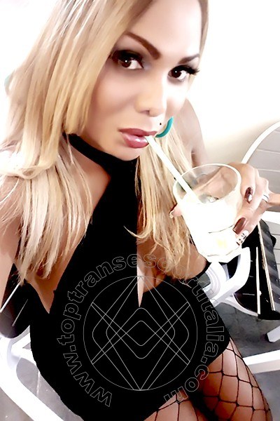 Foto selfie 35 di Carolina Hot transexescort Lecce
