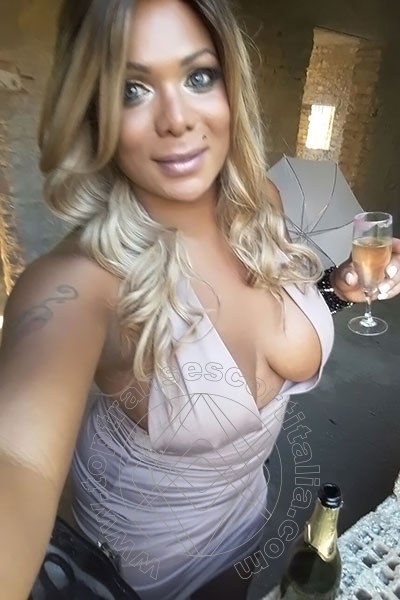 Foto selfie 39 di Carolina Hot transexescort Lecce