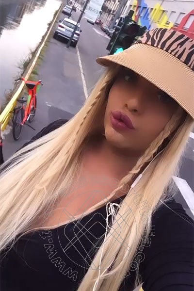Foto selfie 23 di Ayda Gold transexescort Lugano