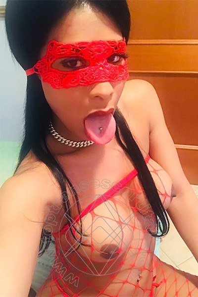 Foto selfie 37 di Mikaella Pimentell Pornostar transexescort Roma