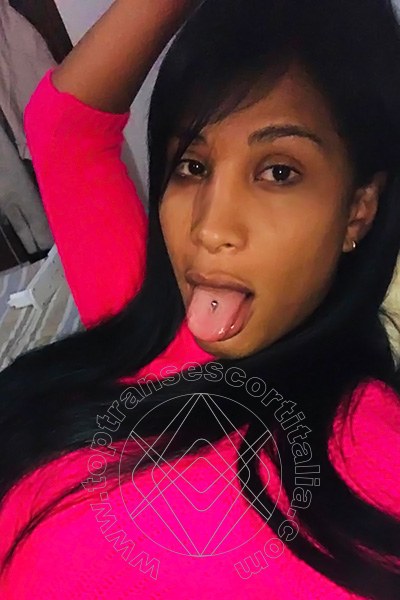 Foto selfie 35 di Mikaella Pimentell Pornostar transexescort Roma