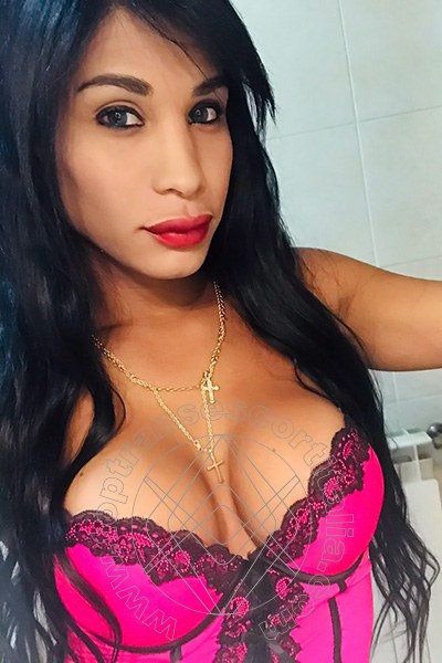 Foto selfie 32 di Mikaella Pimentell Pornostar transexescort Roma