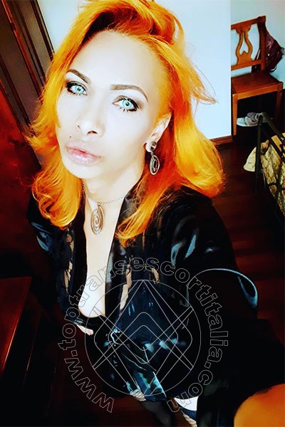 Foto selfie 64 di Deborah Myers transexescort Alba Adriatica