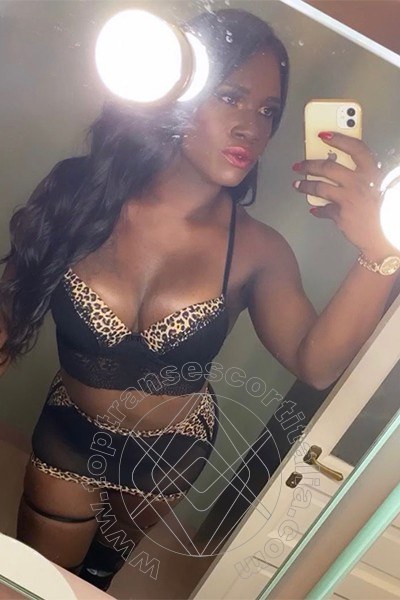 Foto selfie 23 di Paloma TerzaGamba transexescort Caserta