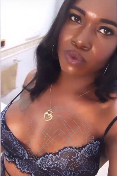 Foto selfie 22 di Paloma TerzaGamba transexescort Caserta