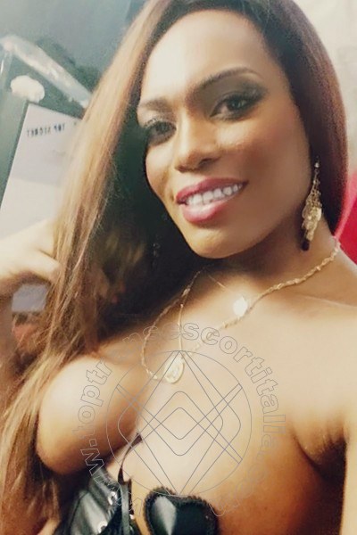 Foto selfie 2 di Naomy Xl transexescort Genova