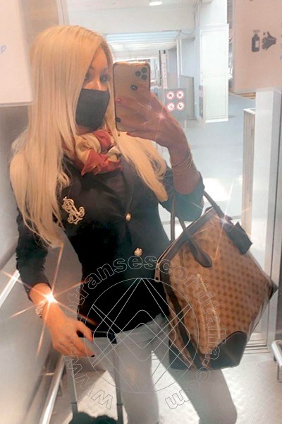 Foto selfie 423 di Pamy La Diva Stellare transexescort Losanna