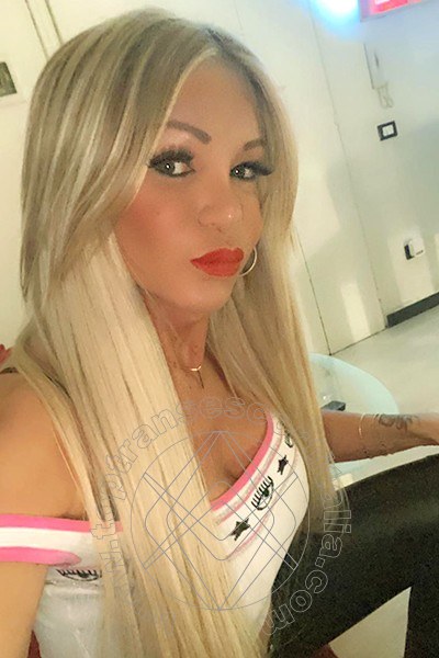 Foto selfie 98 di Pamy La Diva Stellare transexescort Losanna
