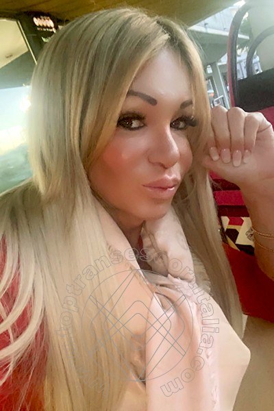 Foto selfie 71 di Pamy La Diva Stellare transexescort Losanna