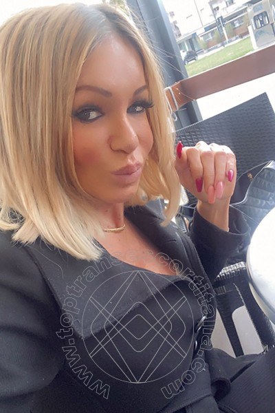 Foto selfie 37 di Pamy La Diva Stellare transexescort Losanna