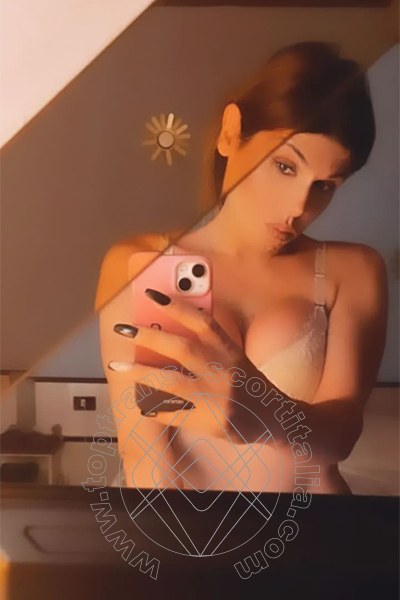Foto selfie 45 di Chloe' Diamond Mazzini Pornostar transexescort Silvi Marina