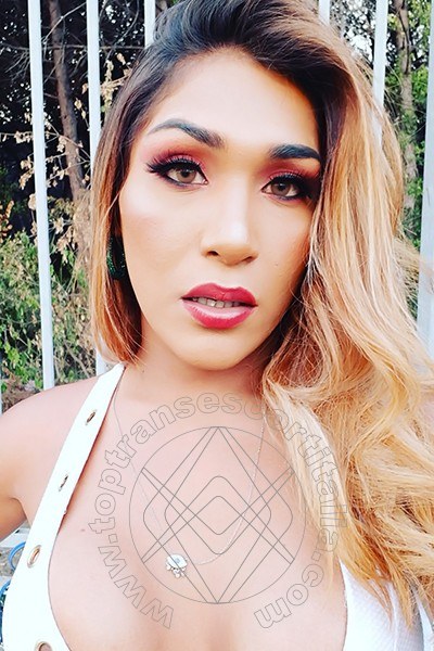 Foto selfie 38 di Pocahontas Vip transexescort Olbia