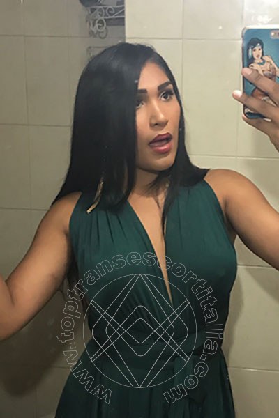 Foto selfie 20 di Pocahontas Vip transexescort Olbia