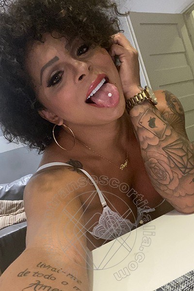 Foto selfie 6 di Thayla Santos Pornostar transexescort Milano