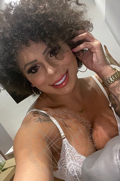 Foto selfie 4 di Thayla Santos Pornostar transexescort Milano