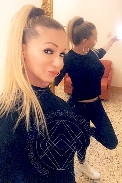 Foto selfie 520 di Pamy La Diva Stellare transexescort Losanna
