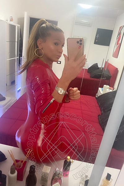 Foto selfie 569 di Pamy La Diva Stellare transexescort Losanna