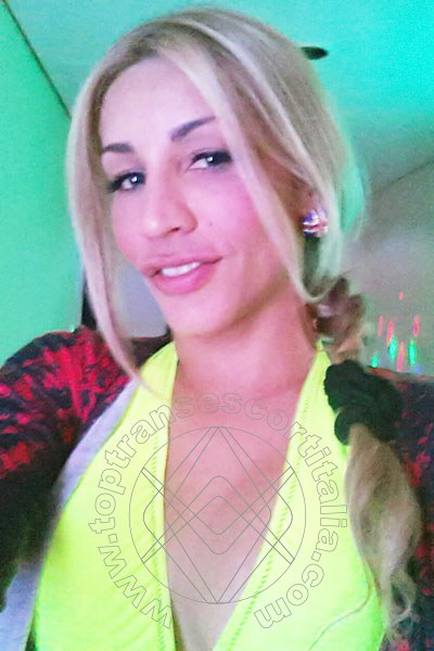 Foto selfie 4 di Thaliana transexescort Hannover