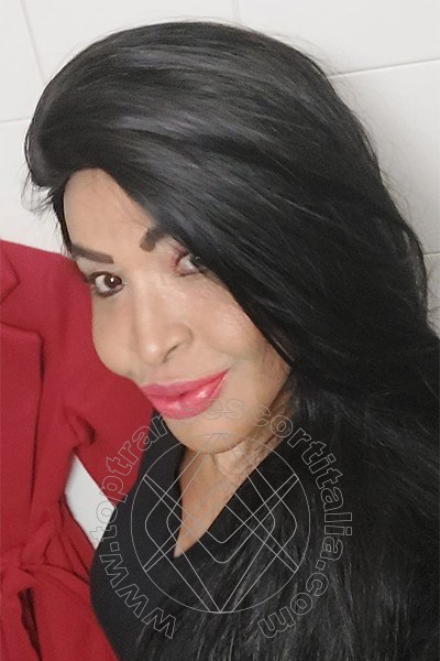 Foto selfie 85 di Tainá Oliveira transexescort Prato