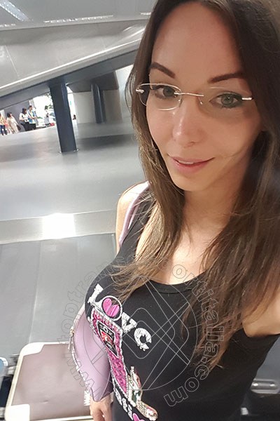 Foto selfie 72 di Laviny Albuquerque Pornostar transexescort Legnano