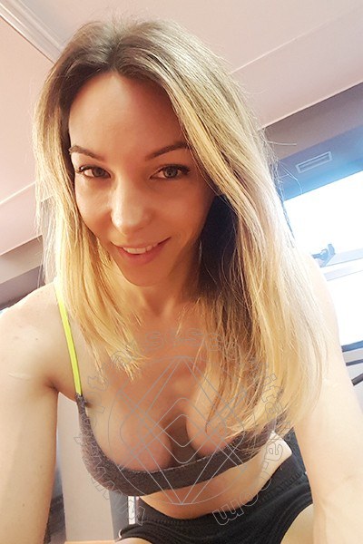 Foto selfie 64 di Laviny Albuquerque Pornostar transexescort Legnano
