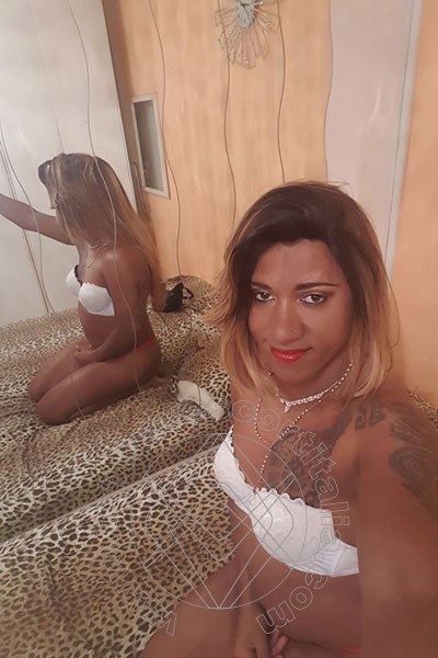 Foto selfie 19 di Mycaella transexescort Prato