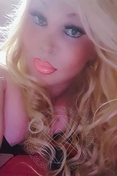 Foto selfie 52 di Roxanne transexescort Crotone