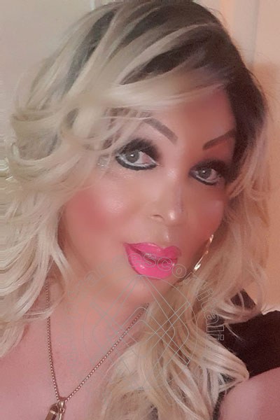Foto selfie 46 di Roxanne transexescort Crotone