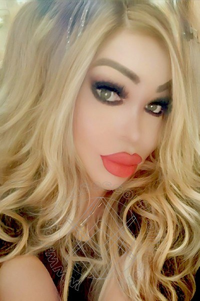 Foto selfie 18 di Roxanne transexescort Crotone
