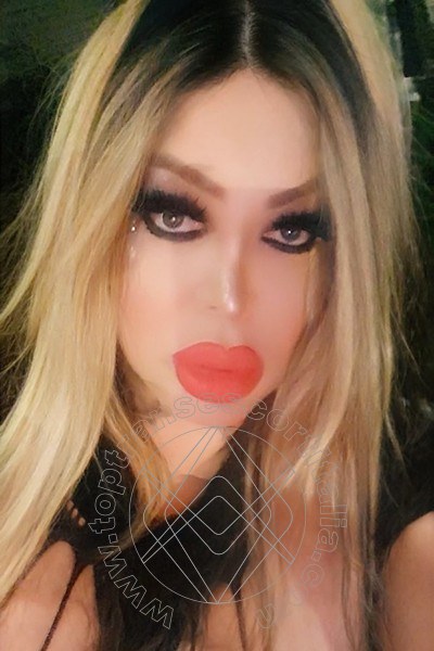 Foto selfie 12 di Roxanne transexescort Crotone