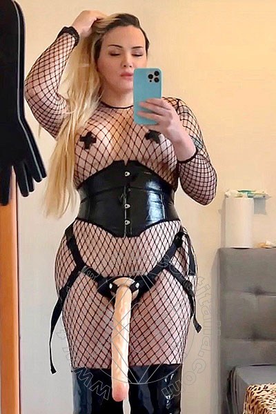 Foto selfie hot 3 di Marcelly transexescort Friburgo