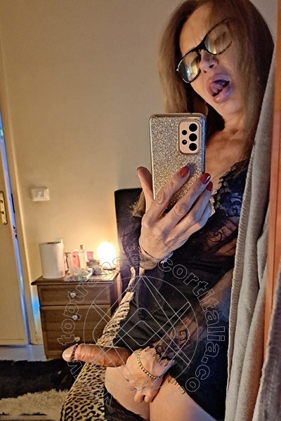 Foto selfie hot 9 di Selenia Blond transexescort Siena