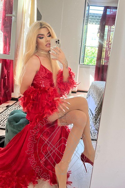 Foto selfie 99 di Rafaella Menicucci Xxl transexescort Napoli