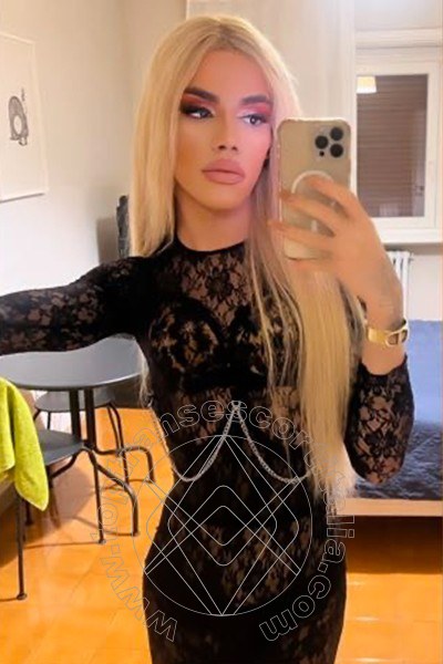 Foto selfie 97 di Rafaella Menicucci Xxl transexescort Napoli