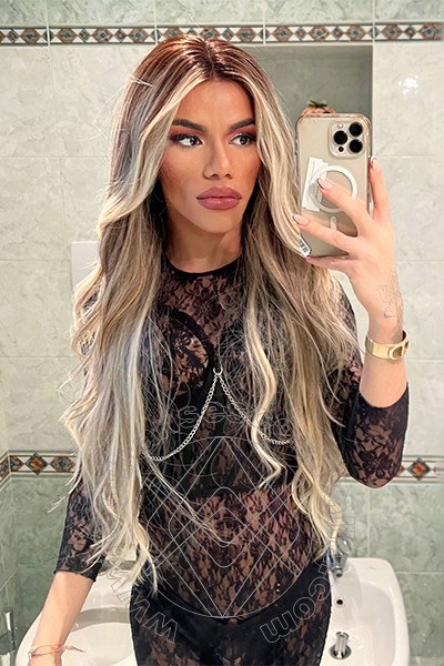 Foto selfie 91 di Rafaella Menicucci Xxl transexescort Napoli