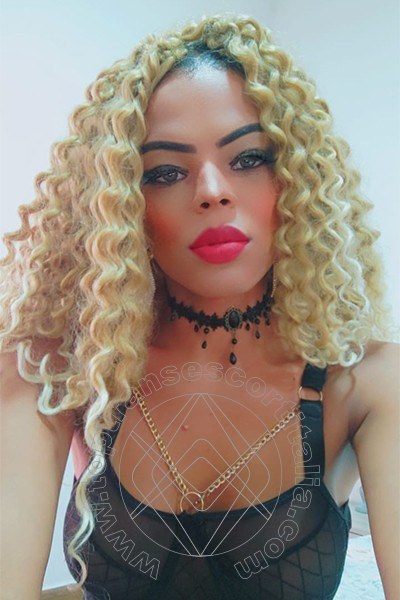 Foto selfie 10 di Martina Paris transexescort Riccione