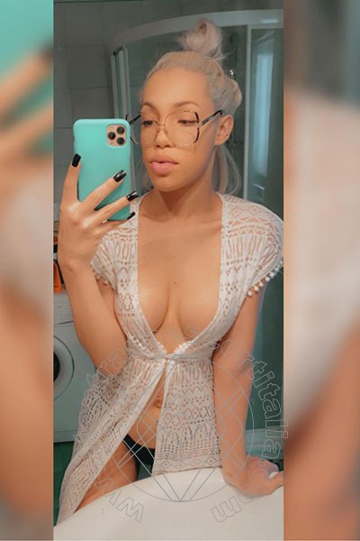 Foto selfie 14 di Sofia Rabello transexescort Milano