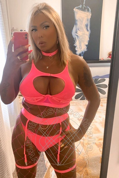 Foto selfie 9 di Carolina Hot transexescort Lecce