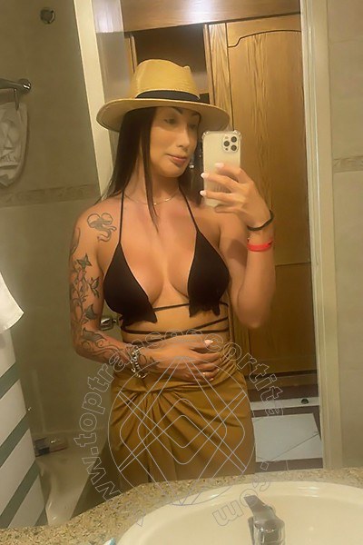 Foto selfie 12 di Raphaela Martins Pornostar transexescort Napoli