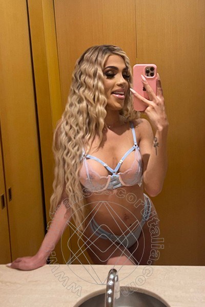 Foto selfie 5 di Sofia Rabello transexescort Milano