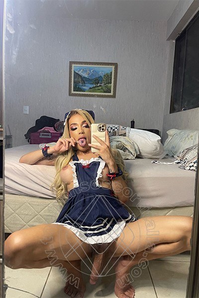 Foto selfie hot 5 di Sofia Rabello transexescort Milano