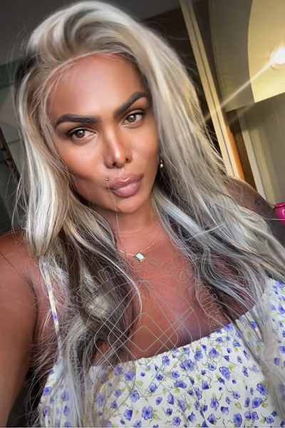 Foto selfie 6 di Carolina Hot transexescort Lecce