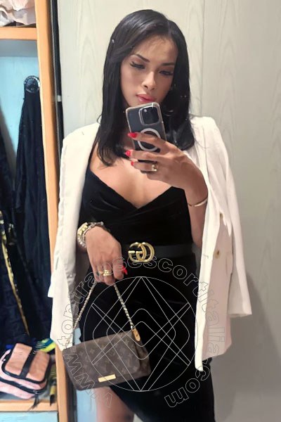 Foto selfie 17 di Arianna Ferrari Pornostar transexescort Napoli
