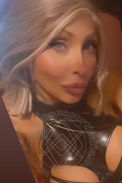 Foto selfie 8 di Monica Kicelly transexescort Firenze