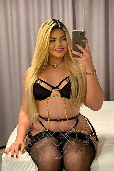 Foto selfie 2 di Isabella Cavalcante transexescort Torino